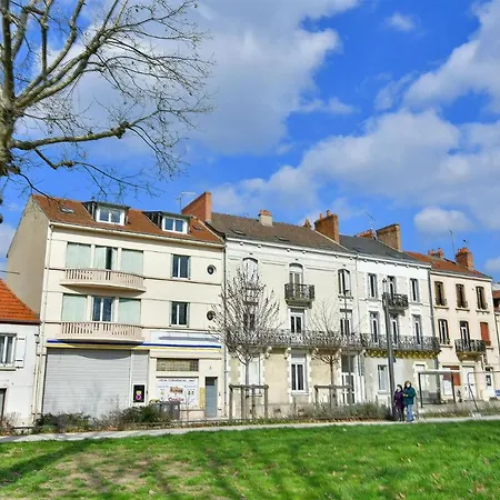 Les Berges Du Cher Montluçon Exterior foto