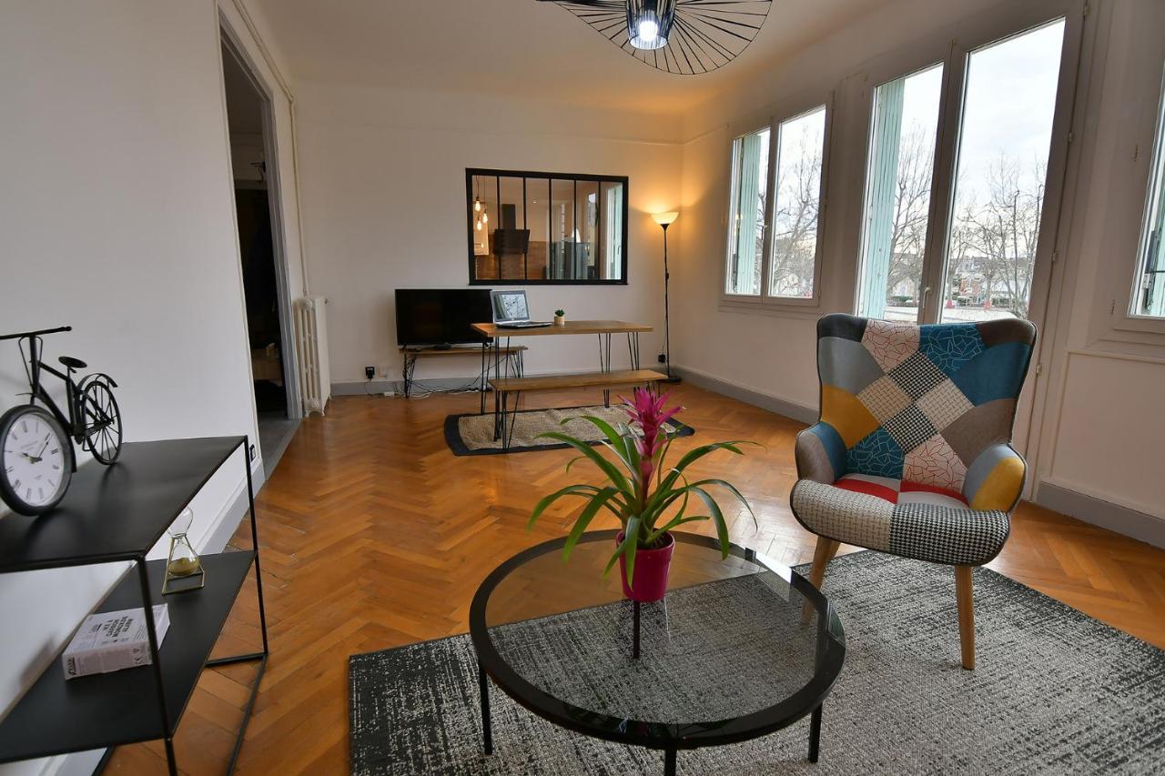 Les Berges Du Cher Apartment *